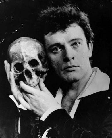 In 1953 Richard Burton played Hamlet at the Edinburgh festival