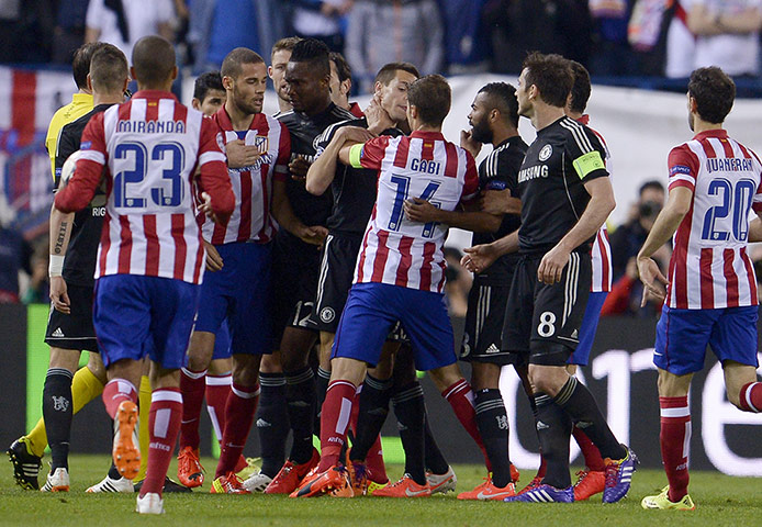 Atletico v chelsea: Chelsea's football players argue