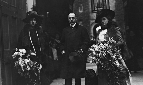 Vita Sackville-West with her father Lionel and mother Victoria.