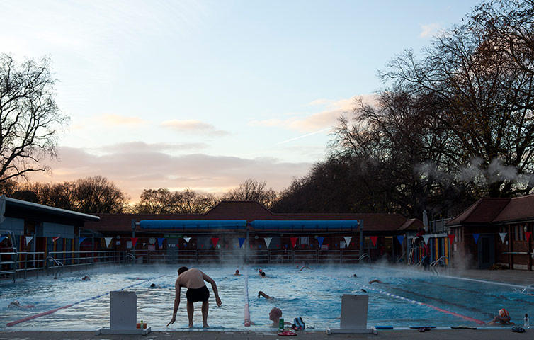 Swimmers: London Fields lido