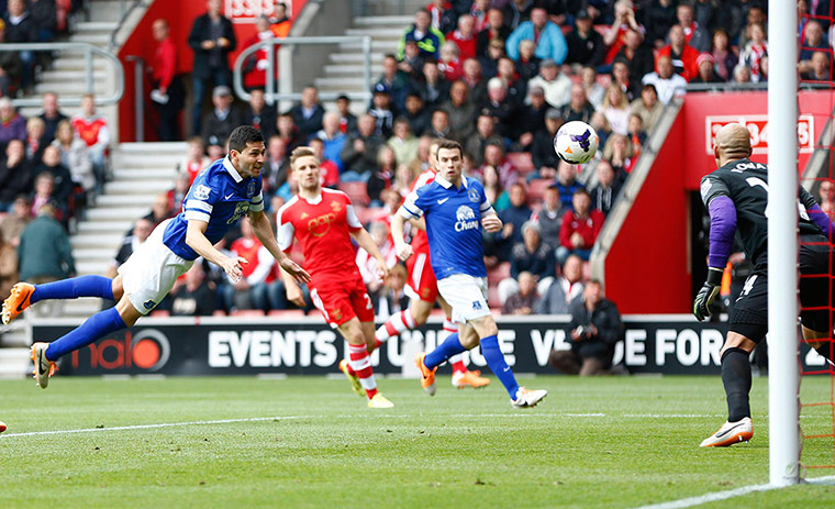 saturday roundup: Everton's Alcaraz scores an own goal 