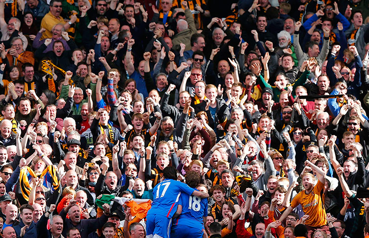 Saturday round-up: Hull City's Boyd and Jelavic celebrate 