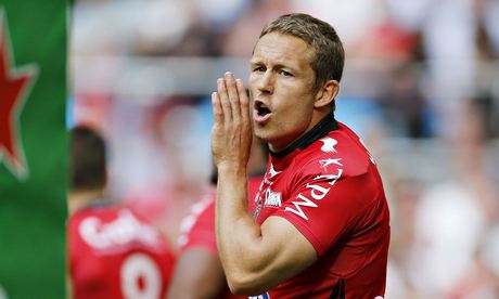 Jonny Wilkinson of Toulon during the Heineken Cup semi-final against Munster at Stade Vélodrome