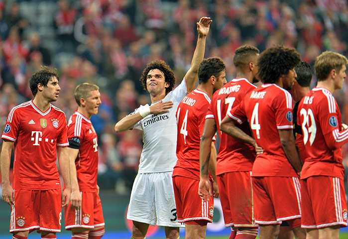 Bayern Munich v Real : Pepe celebrates
