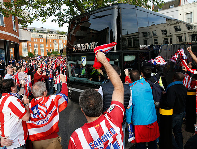 Tom's Chelsea pics: Atletico team bus
