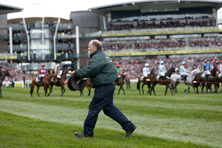 aintree day 3: The tape is reset after the false start