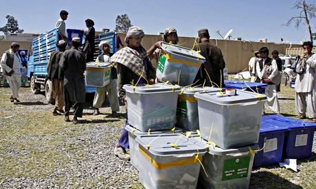 Afghan election workers 