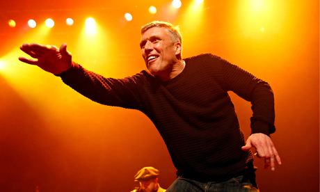 Bez in action