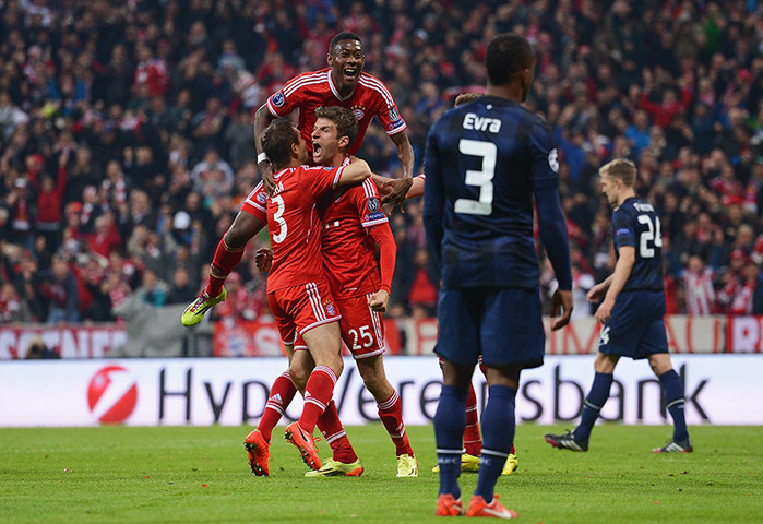 Bayern v United: Thomas Mueller of Bayern Muenchen celebrates scoring his team's 