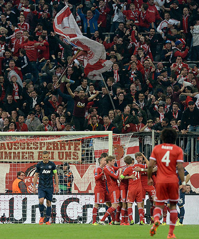Bayern v United: Bayern fans celebrate