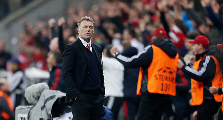 Bayern v United: David Moyes looks dejected