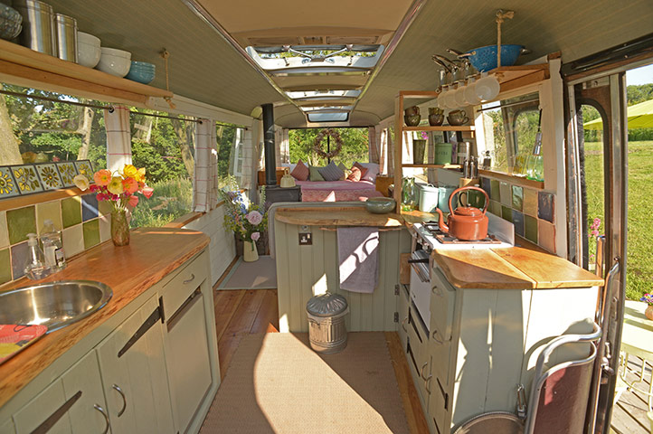 Cool Cottages H'fordshire: Majestic Bus, near Hay-on-Wye