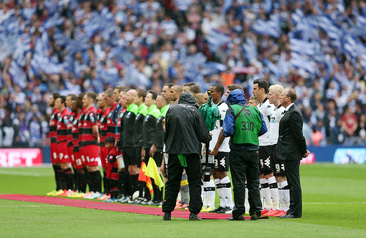 Play Off: The players line up before the play-off final