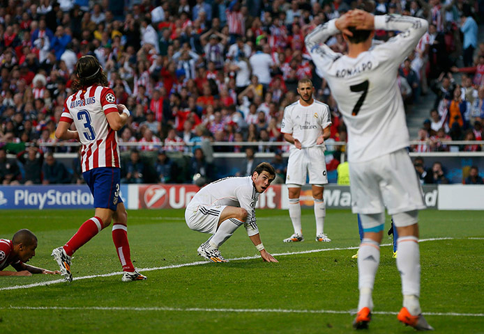 Champions League-: Real Madrid's Bale reacts