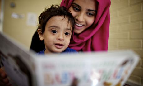 reading to childrenam