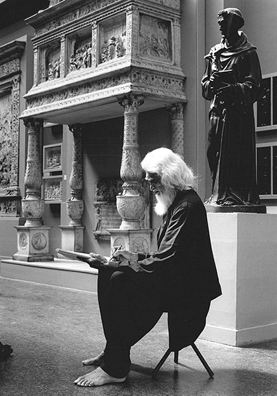 MF Husain paintings: M.F. Husain sketching in the V&A's Cast Courts