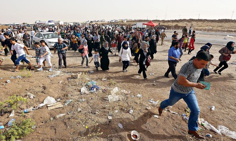 Refugees flee the city of Mosul