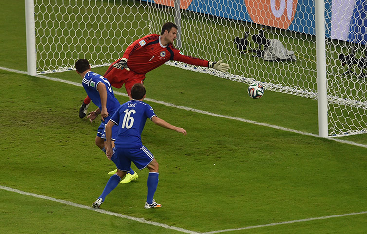 Argentina v Bosnia: Bosnia-Hercegovina concede