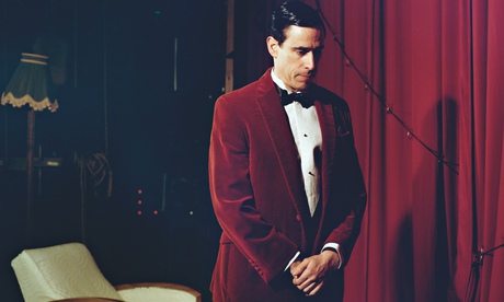 Stephen Mangan