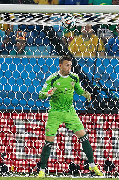 Akinfeevs howlers: Akinfeev