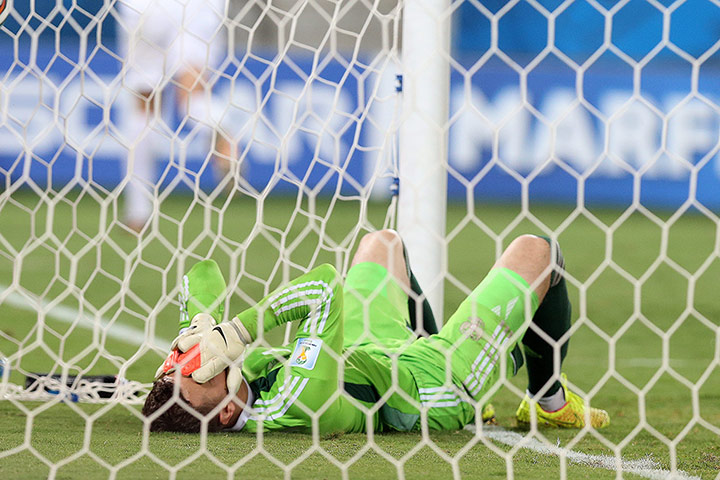 Akinfeevs howlers: Igor Akinfeev