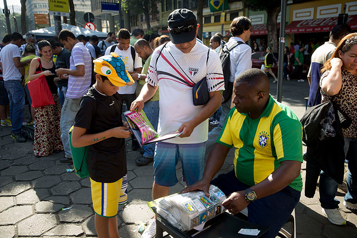 sport-: Street sellers