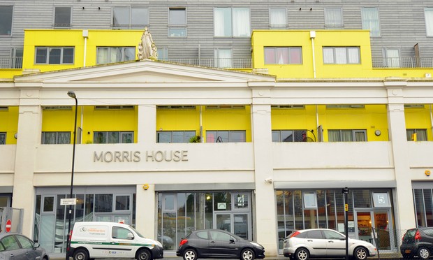 snoopingaround2006: London W3