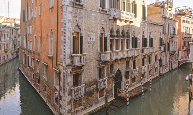 snoopingaround2006: Venice palazzo