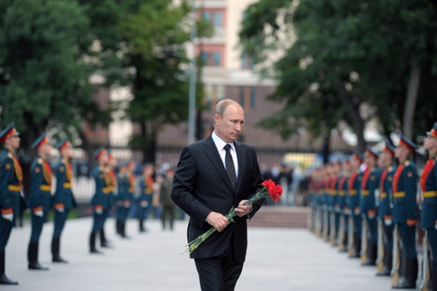 The Russian president, Vladimir Putin, at a wreath-laying ceremony at the Tomb of the Unknown Soldier in Moscow