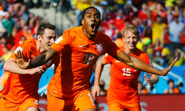 Leroy Fer of the Netherlands celebrates after scoring the first goal.