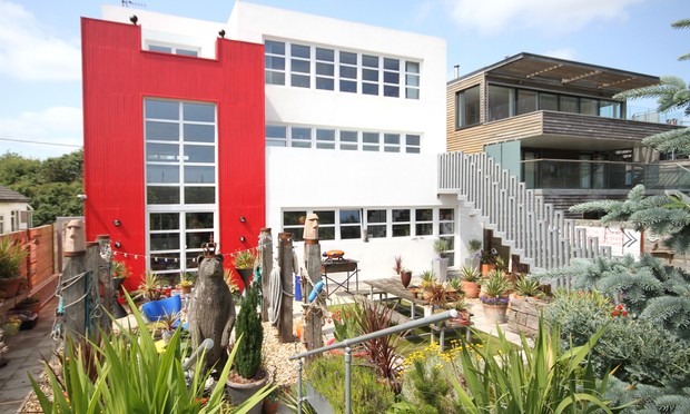 Snooping around : The Big White House in Rye