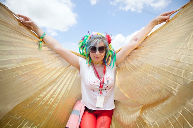 Glastonbury Festival 2014 kicks off today. Here's Kaylee Nicholas, a member of the Gaia's Guardians singing as she invites festival goers to take the pledge 'to love the farm and do no harm'.