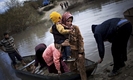 Refugees flee to Turkey via the Orontes River