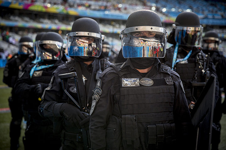 20 Photos: Costa Rica v England