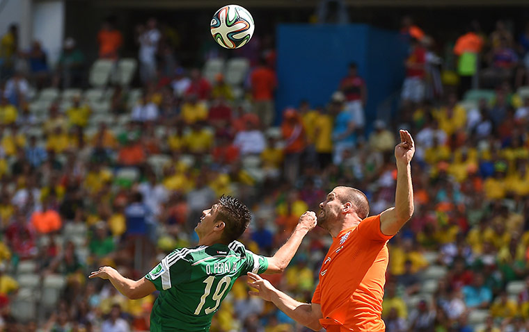 sport: Mexico's forward Oribe Peralta