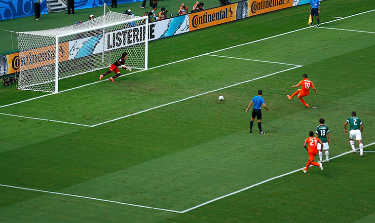 sport/: Klaas-Jan Huntelaar of the Netherlands