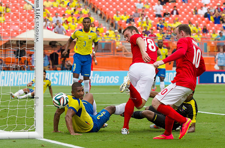 England v ecuador: Lambert hits the post