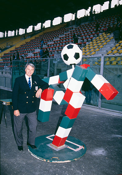 memory lane: England manager Bobby Robson with 'Ciao'