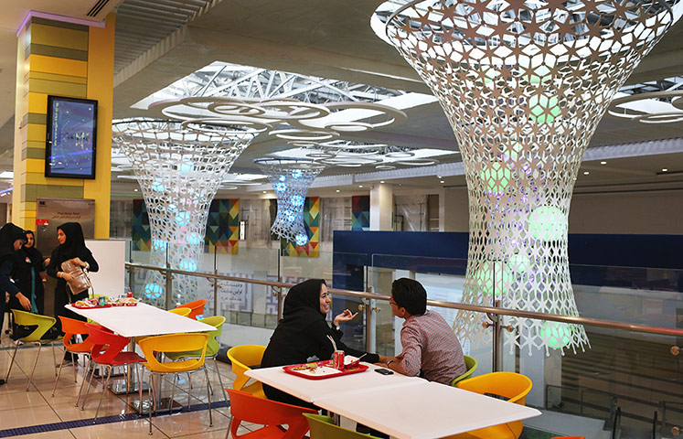 Agencies Iran Moore: couple in mall 