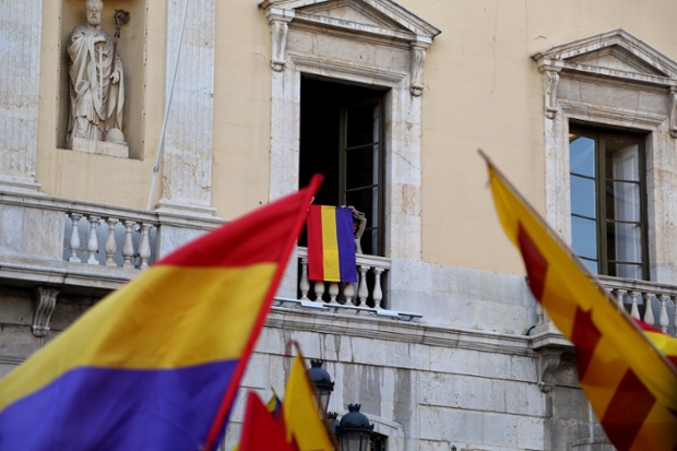 'About a thousand people took part in a spontaneous protest calling for the republic in front of the local town council.'