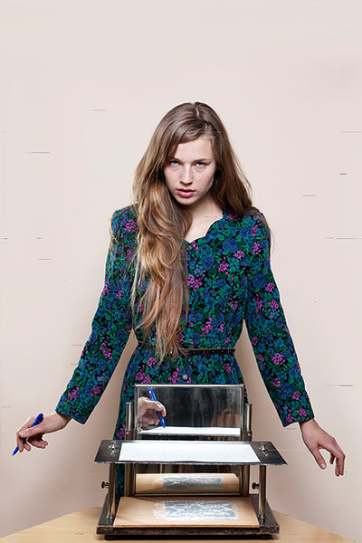 Krakow Photomonth: Daniela Dostálková, Mirror Drawing Test, from the series The Process of Mea