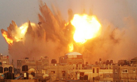 Israeli air strikes on Gaza continue as US offers to broker ceasefire