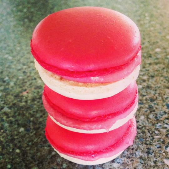 Strawberries & Cream England Macarons