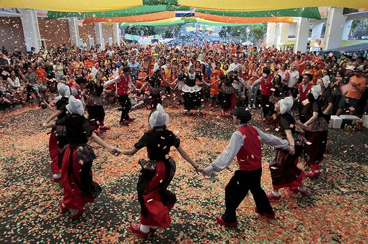 20 Photos: Children of Dutch immigrants dance in traditional costumes in Holambra