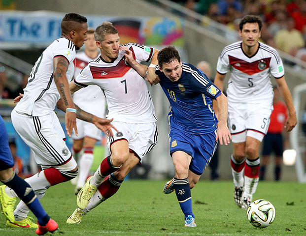 Schweinsteigar's Final: A midfield tussle with Lionel Messi 