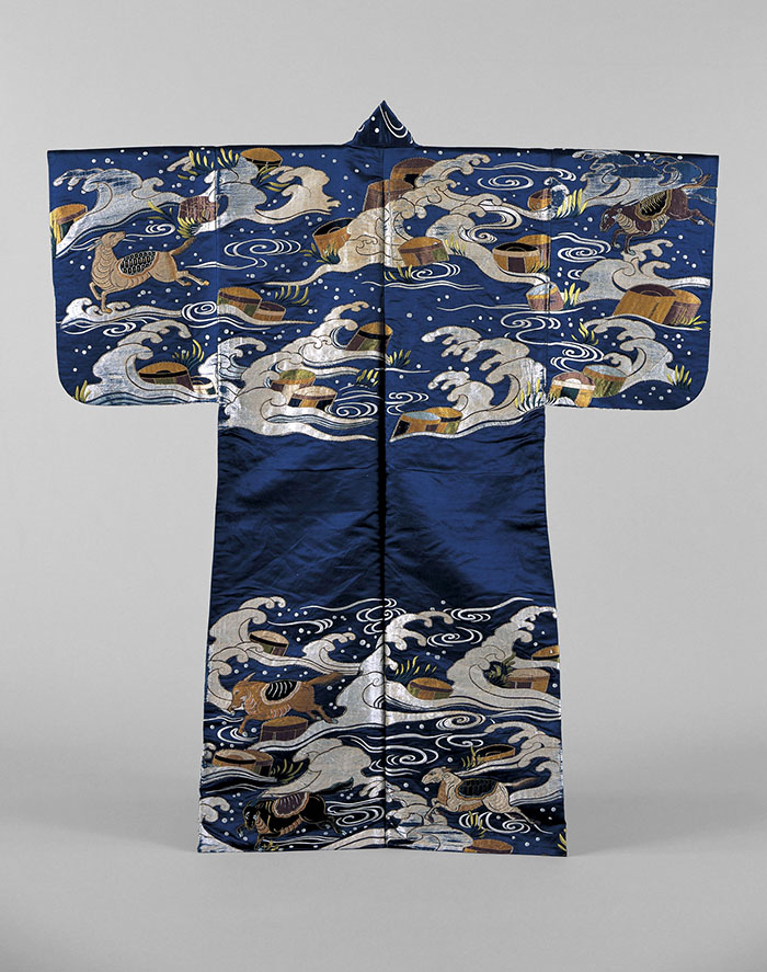DC Nuihaku nō robe waves