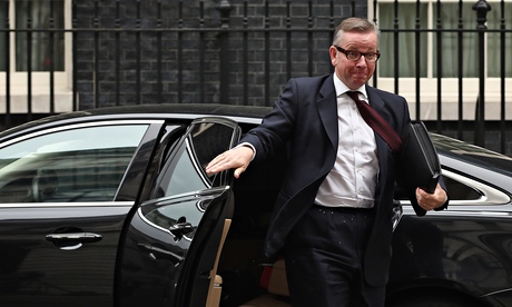 Michael Gove shutting car door