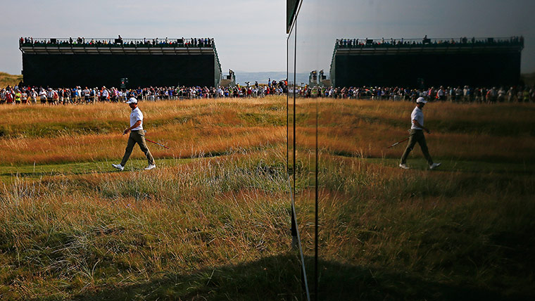open golf day 1: Adam Scott walks on the 15th hole