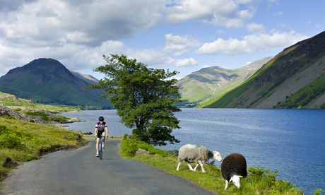 Cyclist in the Lake District