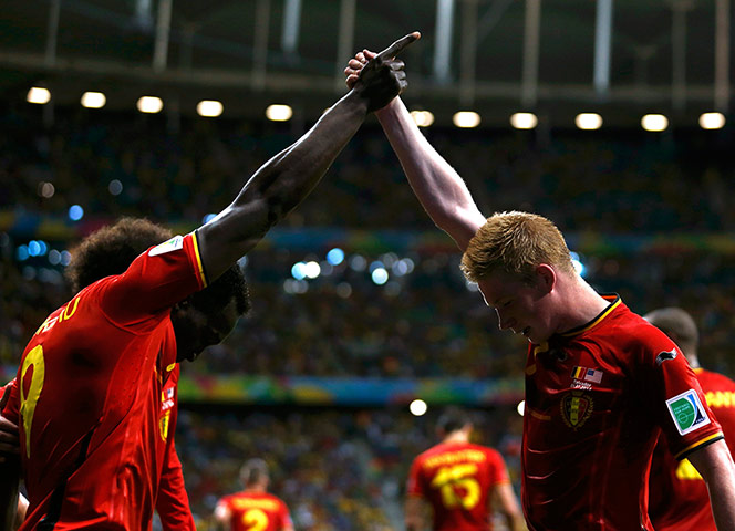 belgium v usa: Belgium's Romelu Lukaku celebrates with Kevin De Bruyne 